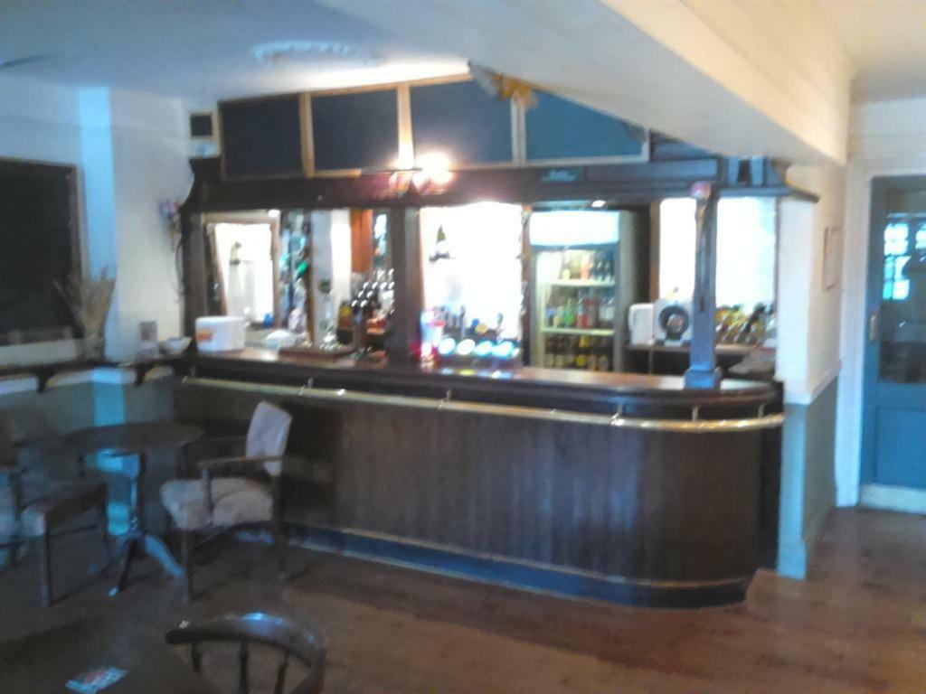The Rose & Crown Hotel Bulford Buitenkant foto