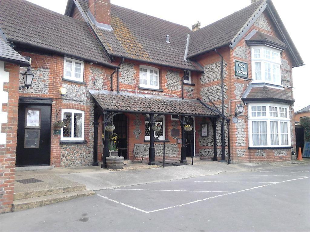 The Rose & Crown Hotel Bulford Buitenkant foto